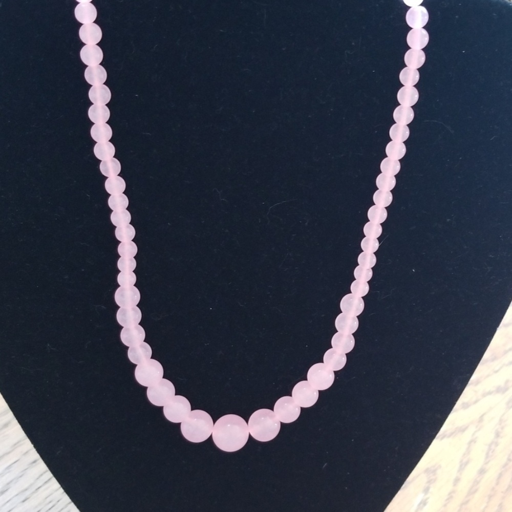 Cute pink beaded necklace
